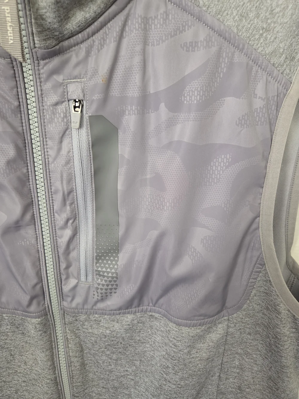 Vineyard Vines Men’s Gray Performance Zip Vest